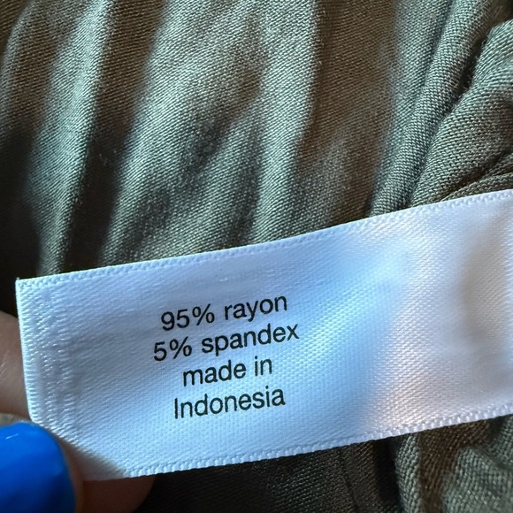 Lane Bryant Olive Military Green Fitted Side Ruched Tee Scoop Neck Size 18/20 - Picture 15 of 16